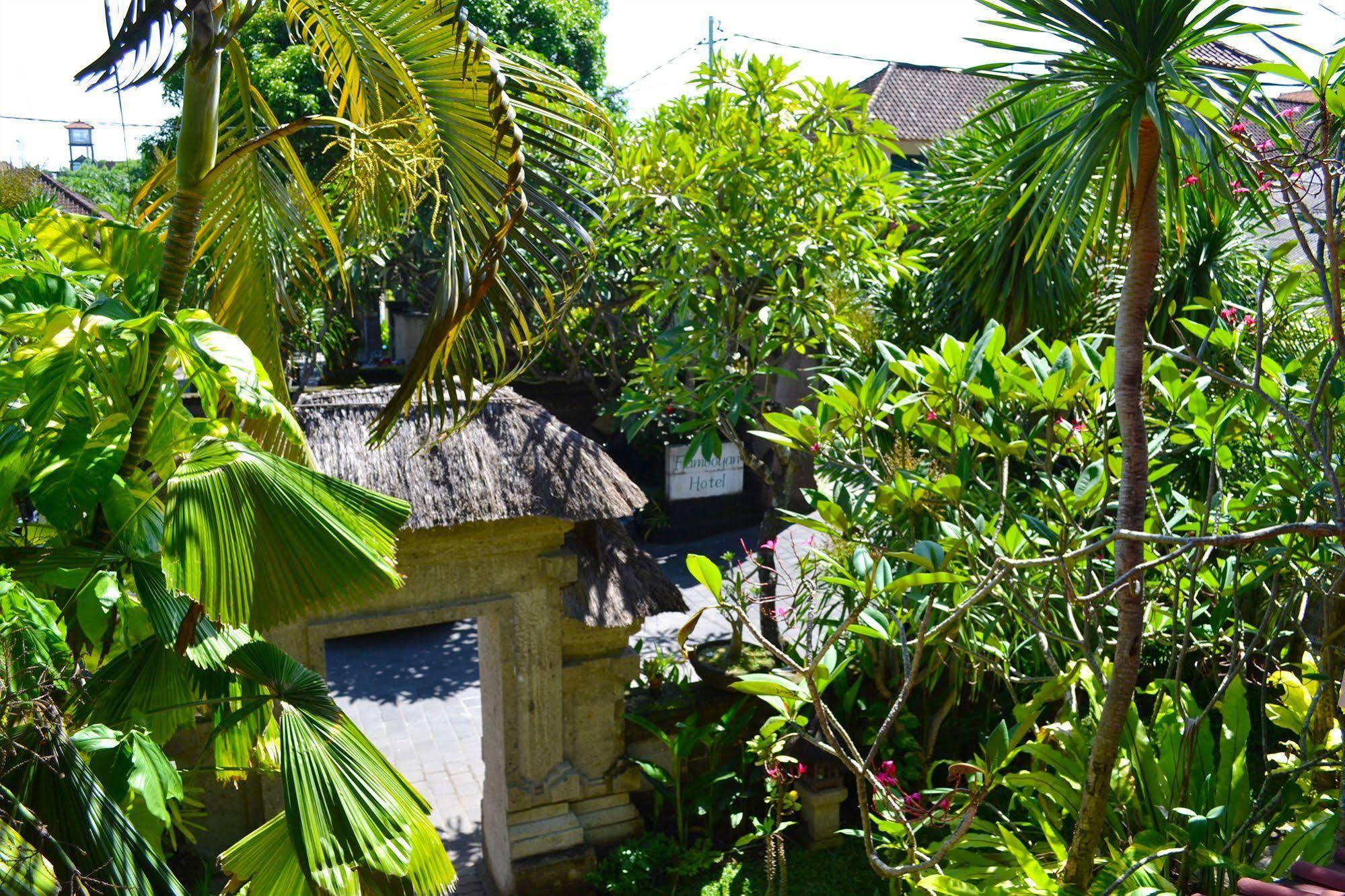 Flamboyan Hotel Kuta Lombok Εξωτερικό φωτογραφία